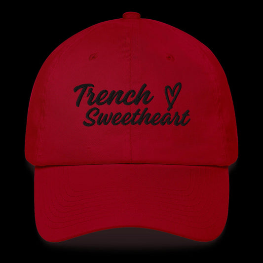 Trench Sweetheart Hat (Red/Black)